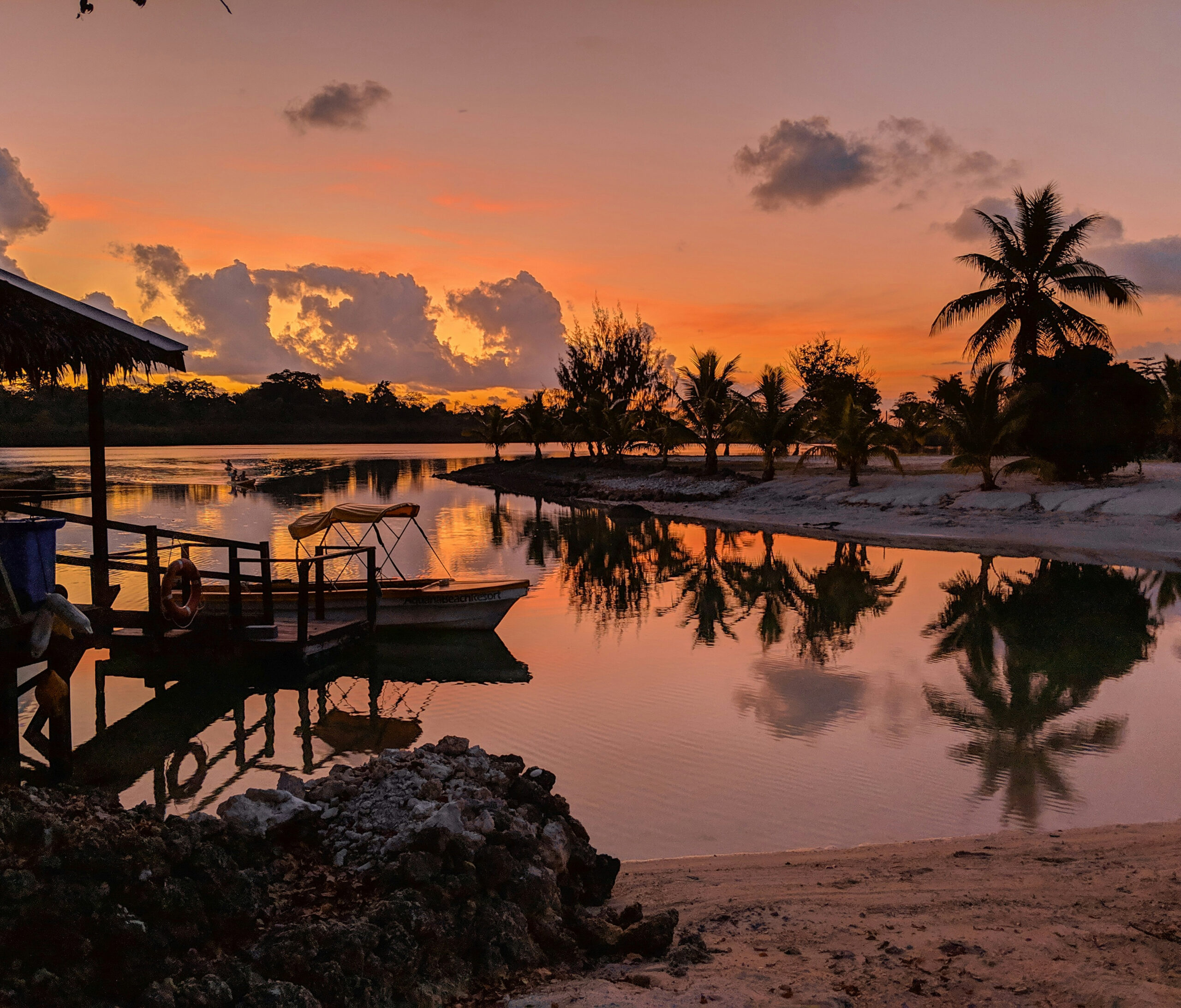 Kerala wellness retreat – Sunset at Marari Beach, Kerala