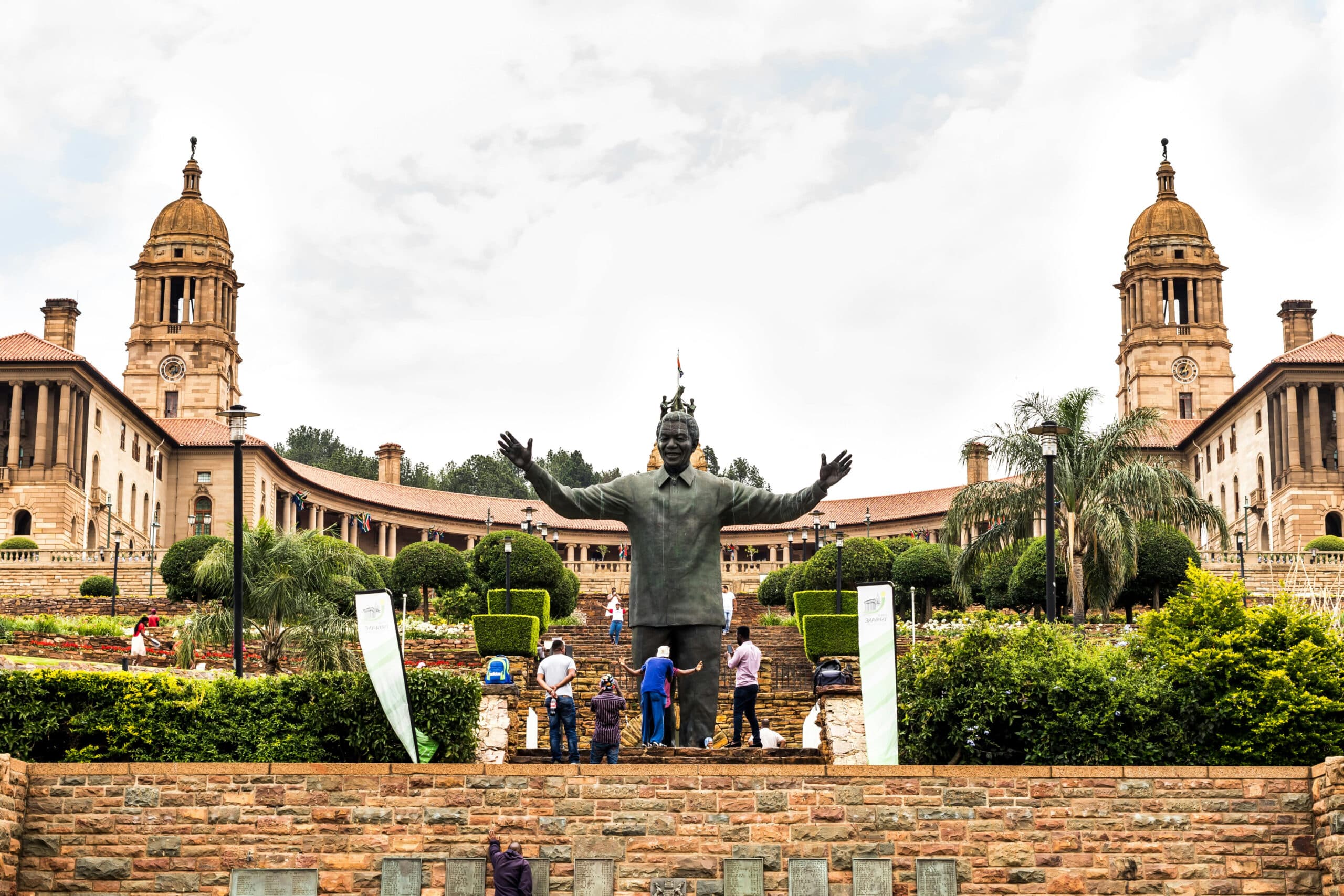 Best Places to Visit in South Africa Top Attractions, Safari Parks & Scenic Destinations Feature