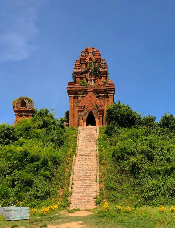 Vietnam and Laos Tour Feature