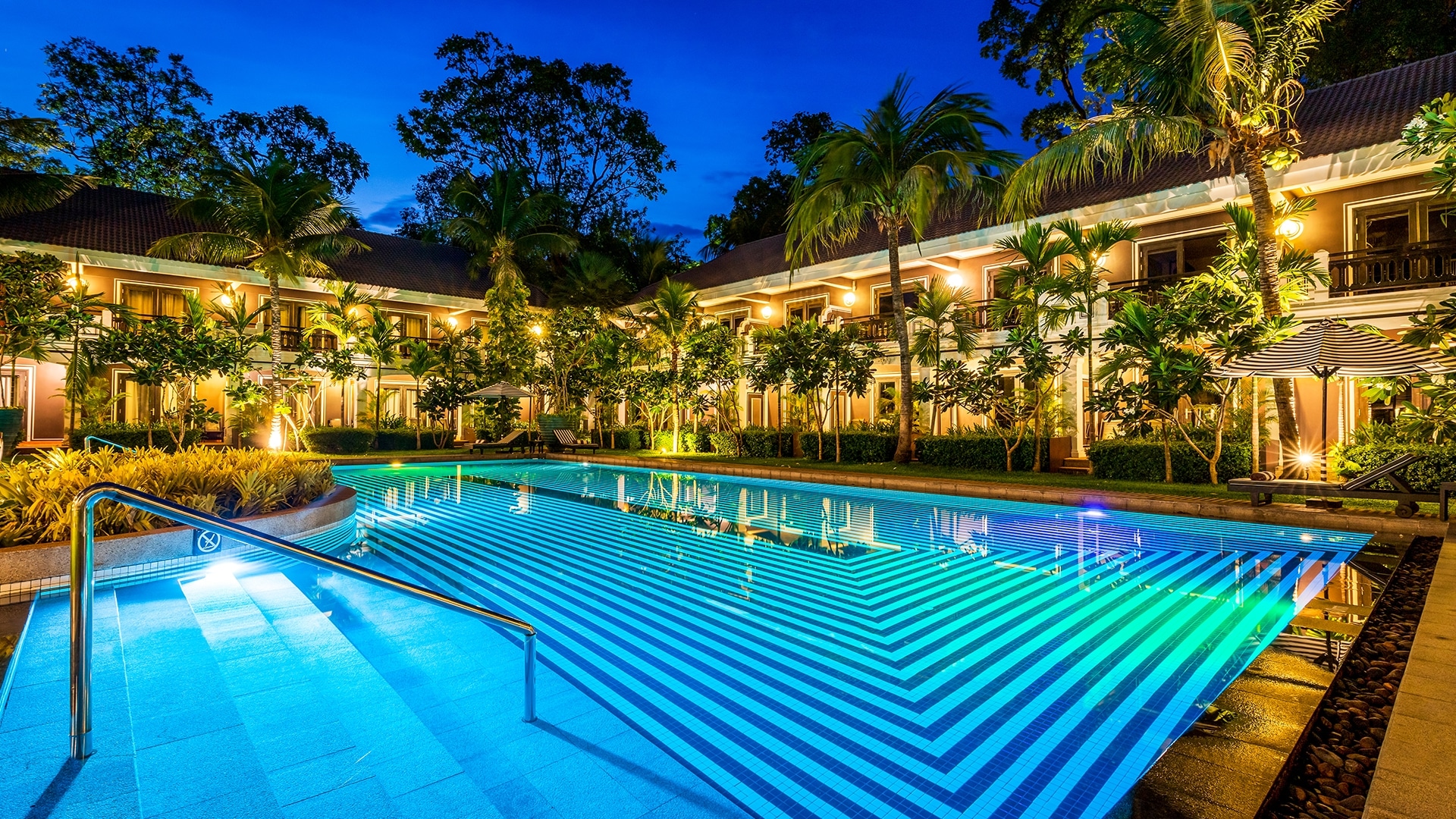 Island & Beach Luxury Resorts