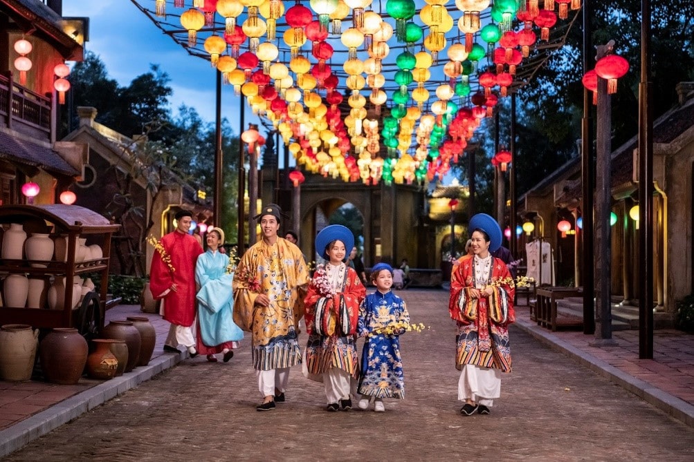 Tết Fashion and Traditional Dress