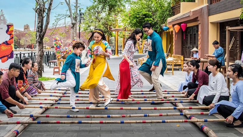 Traditional Tết Games and Activities
